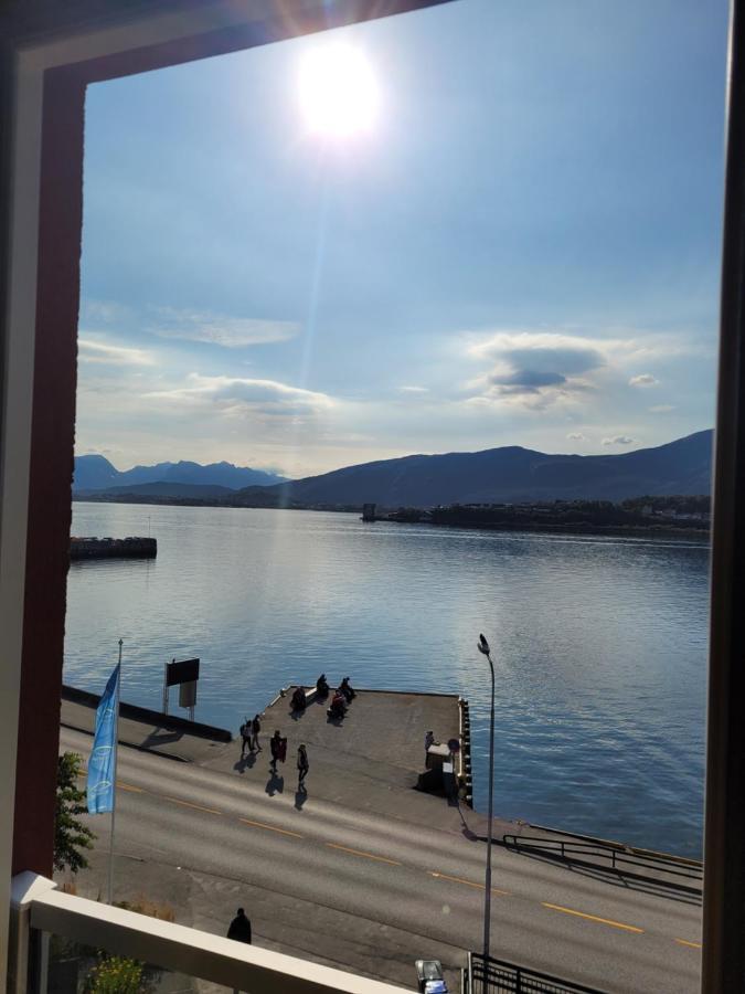 Single Elegant Room I Sentrum- Sea View Ålesund Eksteriør bilde